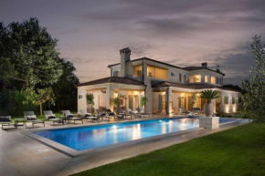 Vacay Villa Nevia with a private sports facilities